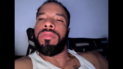 Snapshot of yoursexydaddy79 chatting on October 19, 8:04 am mother fucker online show from October 19, 8:04 am