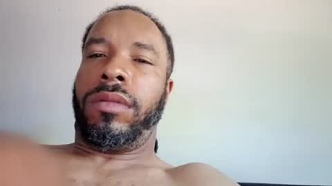 Snapshot of yoursexydaddy8181 chatting on June 13, 2:26 pm yoursexydaddy8181 online show from June 13, 2:26 pm