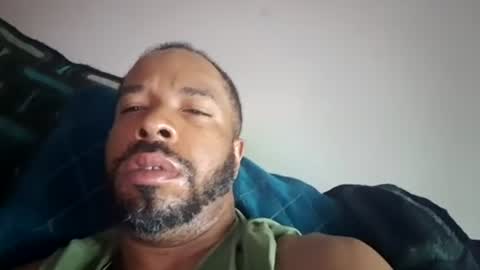 Snapshot of yoursexydaddy8181 chatting on July 6, 6:32 pm yoursexydaddy8181 online show from July 6, 6:32 pm