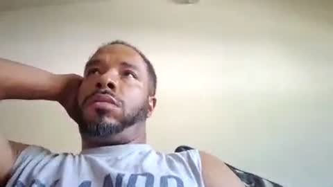 Snapshot of yoursexydaddy8181 chatting on August 4, 7:05 pm yoursexydaddy8181 online show from August 4, 7:05 pm
