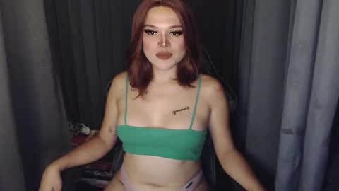 LALA online show from October 18, 3:42 am