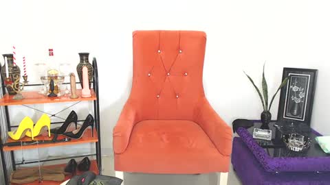 yoursignificantothersxx online show from February 14, 5:41 am