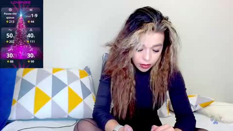 Snapshot of yoursoul_mila chatting on January 11, 11:23 am yoursoul_mila online show from January 11, 11:23 am