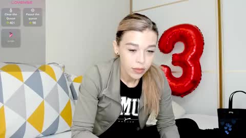 Snapshot of yoursoul_mila chatting on March 11, 11:01 am yoursoul_mila online show from March 11, 11:01 am