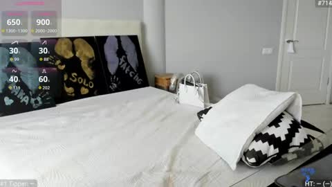 Snapshot of yoursoul_mila chatting on June 27, 9:58 am yoursoul_mila online show from June 27, 9:58 am