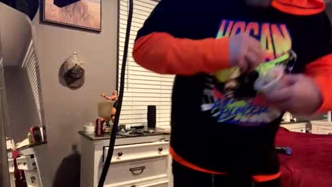 yourstoforget online show from February 14, 9:39 am