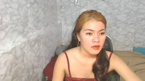 Snapshot of yoursweet_asian20 chatting on August 7, 3:41 am Maddie online show from August 7, 3:41 am