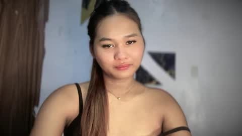 yoursweetgirl_zia online show from May 16, 6:43 am