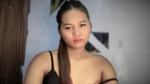 yoursweetgirl_zia online show from May 16, 6:54 am