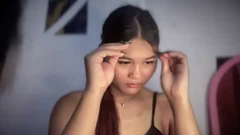 yoursweetgirl_zia online show from May 21, 5:36 am