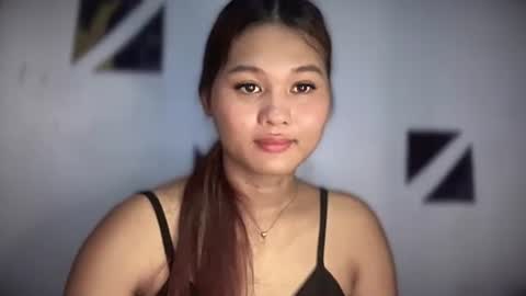 yoursweetgirl_zia online show from May 24, 5:45 am