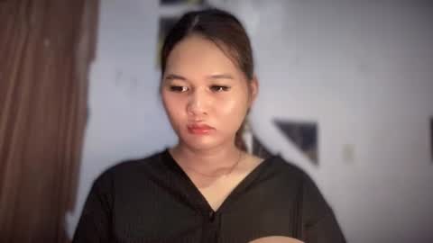 yoursweetgirl_zia online show from June 2, 7:54 am
