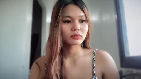 yoursweetgirl_zia online show from July 16, 7:14 am