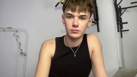 yoursweetyguy online show from November 4, 4:28 pm