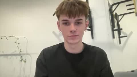 yoursweetyguy online show from November 11, 2:06 pm