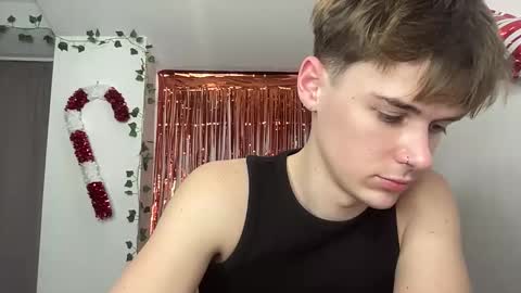 yoursweetyguy online show from February 12, 5:30 pm