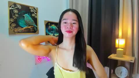 yourtinybunny online show from April 26, 10:35 am