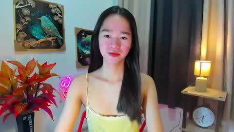 yourtinybunny online show from April 28, 10:31 am