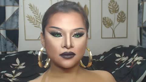 Snapshot of yourtrannyqueenxxx chatting on May 20, 12:39 am Anastacia Grey online show from May 20, 12:39 am