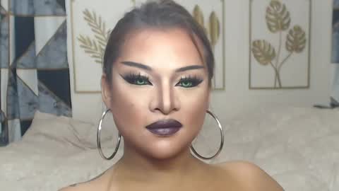 Snapshot of yourtrannyqueenxxx chatting on May 21, 11:45 pm Anastacia Grey online show from May 21, 11:45 pm