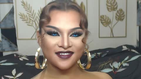 Snapshot of yourtrannyqueenxxx chatting on May 22, 11:49 am Anastacia Grey online show from May 22, 11:49 am