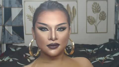 Snapshot of yourtrannyqueenxxx chatting on June 7, 10:24 pm Anastacia Grey online show from June 7, 10:24 pm