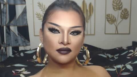 Snapshot of yourtrannyqueenxxx chatting on June 13, 8:01 am Anastacia Grey online show from June 13, 8:01 am