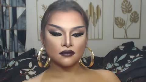 Snapshot of yourtrannyqueenxxx chatting on June 17, 5:43 am Anastacia Grey online show from June 17, 5:43 am