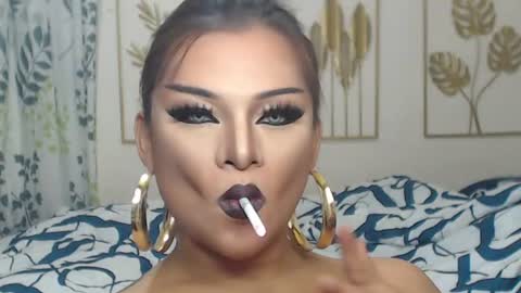 Snapshot of yourtrannyqueenxxx chatting on June 23, 6:00 am Anastacia Grey online show from June 23, 6:00 am