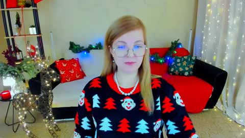 Snapshot of youruniverser chatting on December 14, 9:25 am Alice online show from December 14, 9:25 am