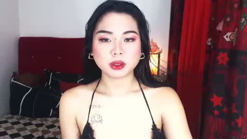 Snapshot of yourwifekate chatting on December 4, 2:53 am Kate online show from December 4, 2:53 am