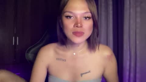 Snapshot of yourwildestdreamgirl chatting on March 11, 9:32 pm ANDREA online show from March 11, 9:32 pm