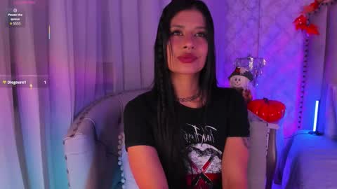 Snapshot of yourwishisme_val chatting on October 14, 3:51 am Val online show from October 14, 3:51 am