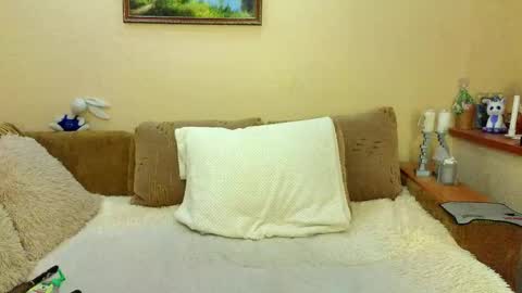 YourXQueen online show from March 11, 6:08 am