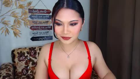 Snapshot of youungsextdeity chatting on November 25, 9:09 am cathy online show from November 25, 9:09 am