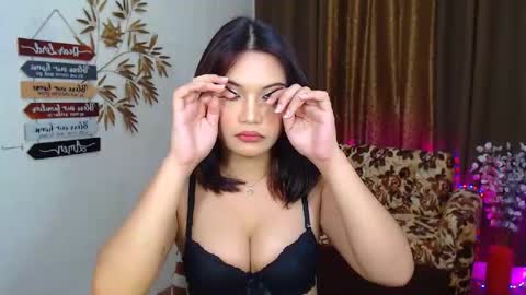 Snapshot of youungsextdeity chatting on December 4, 9:40 am cathy online show from December 4, 9:40 am