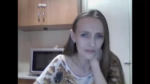 Snapshot of youur_light chatting on January 6, 7:06 pm Youur light online show from January 6, 7:06 pm