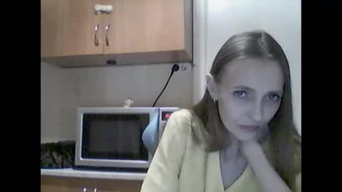 Snapshot of youur_light chatting on February 6, 7:28 pm Youur light online show from February 6, 7:28 pm