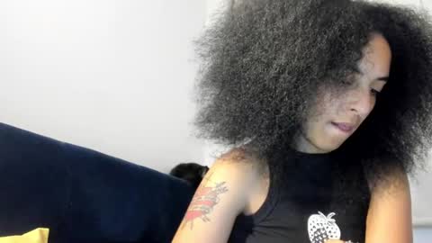 elizabeth  ju   online show from February 3, 11:15 pm