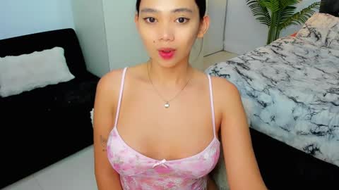 YowgineTheGreat online show from February 11, 10:26 am