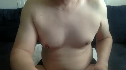 Snapshot of yque2 chatting on February 18, 8:03 pm yque online show from February 18, 8:03 pm