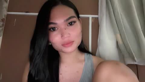 yrdrmgrl_jennie26 online show from November 25, 8:42 pm