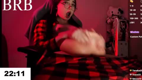 Snapshot of ysabell_viveris chatting on July 6, 3:25 pm Ysabell online show from July 6, 3:25 pm