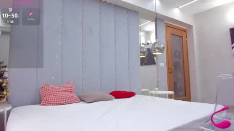 Crazy P online show from February 28, 6:54 am