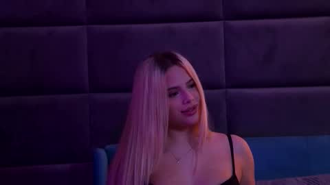 Foxie online show from November 15, 3:52 pm