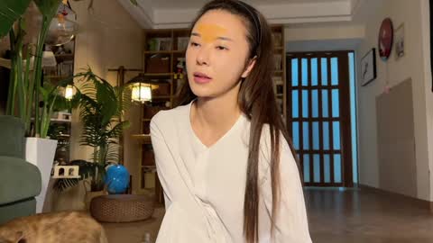 lili online show from November 16, 3:17 pm