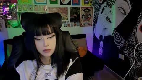 Snapshot of yuhwa chatting on November 21, 1:37 am rawr Anne Independent model online show from November 21, 1:37 am