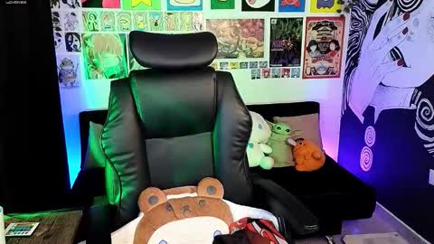 Snapshot of yuhwa chatting on November 25, 11:05 pm rawr Anne Independent model online show from November 25, 11:05 pm