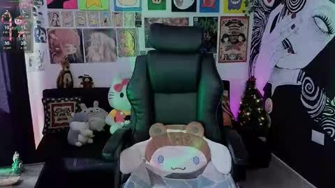 Snapshot of yuhwa chatting on December 14, 6:23 pm rawr Anne Independent model online show from December 14, 6:23 pm