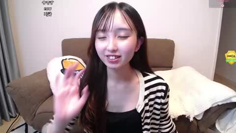 Snapshot of yui_x chatting on May 25, 10:54 am yui_x online show from May 25, 10:54 am